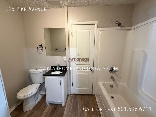 Building Photo - 115 Pike Ave