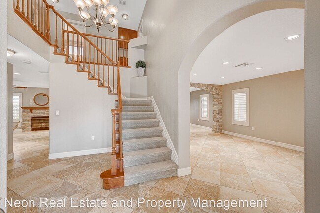 Building Photo - 3 br, 2.5 bath House - 12 Tarryall Terrace