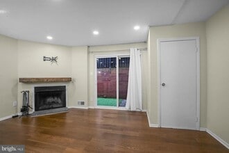 Building Photo - 306 W Wildey St