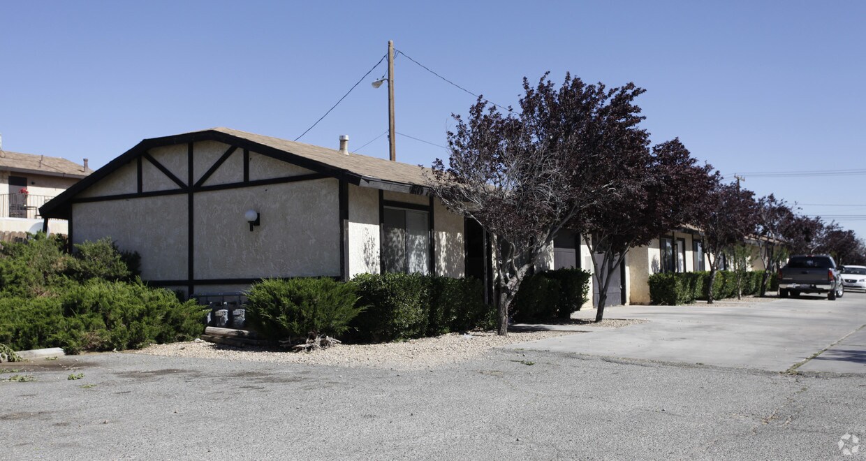 15766 Sequoia Ave, Hesperia, CA 92345 Apartments in Hesperia, CA