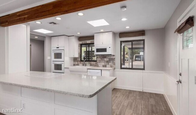 Foto del edificio - 2609 N 68th Pl