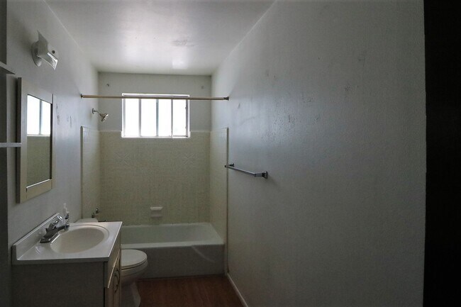 Foto del edificio - 263 W 300 N