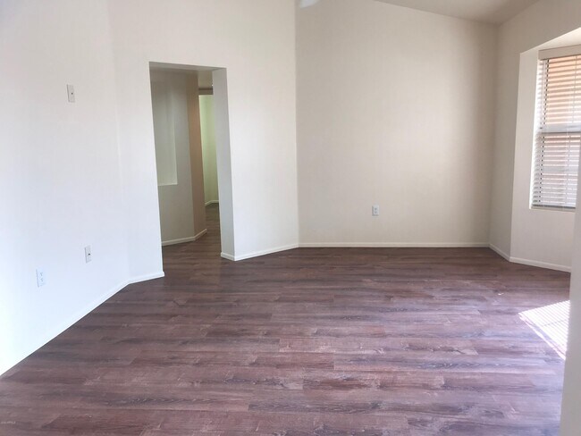 Building Photo - 14802 W Greystone Dr