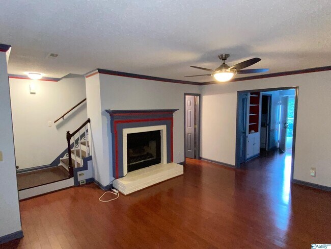 Building Photo - 611 Maysville Rd NE