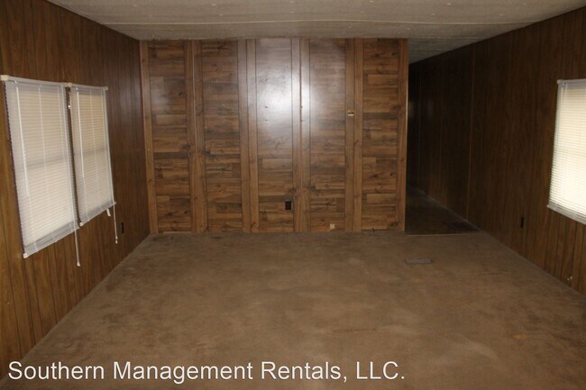 Building Photo - 2 br, 1 bath House - 1550 Detters Mill Rd.