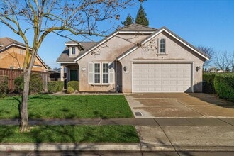 Building Photo - 1839 Lexington Dr