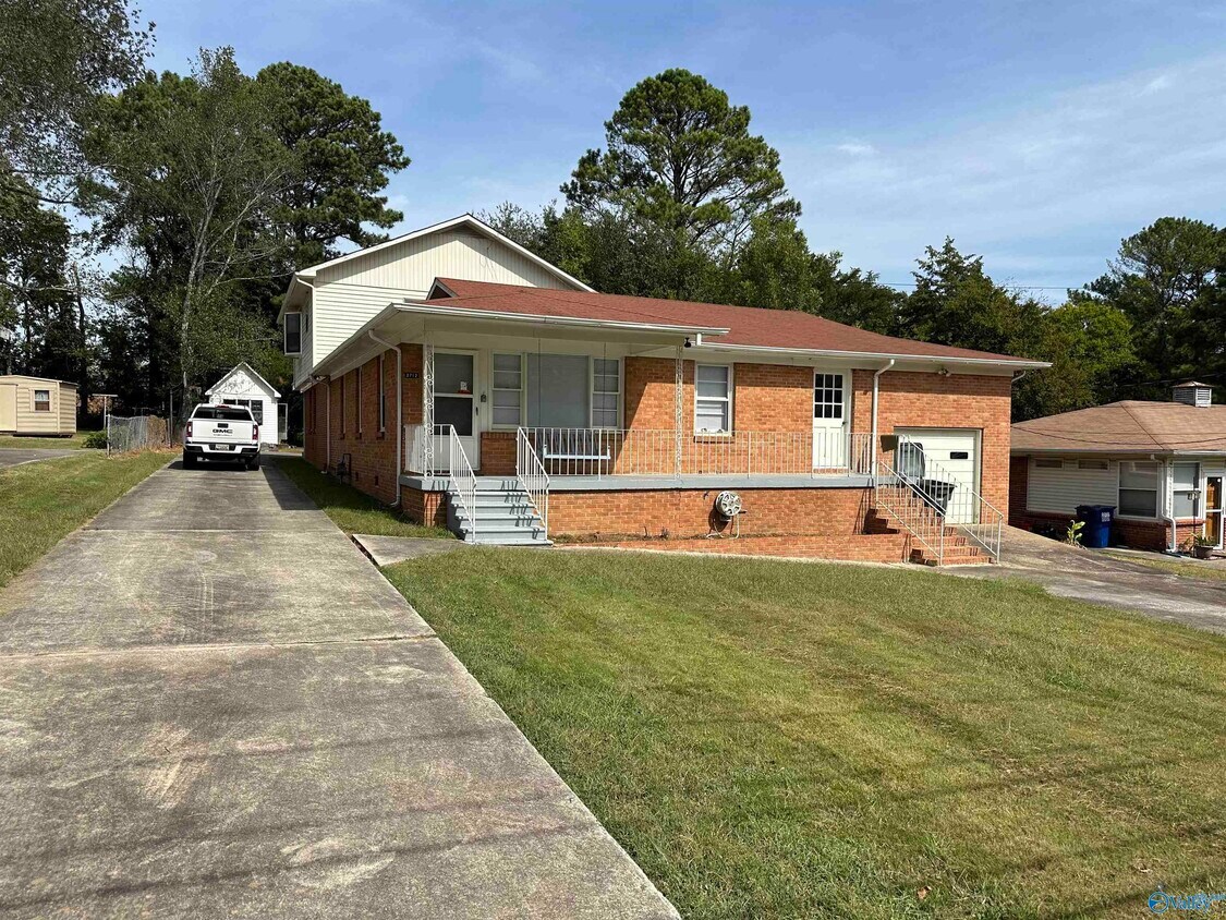 Foto principal - 2712 Garvin Rd NW