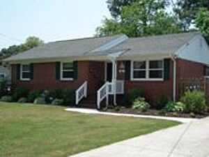 Primary Photo - 5737 Pontiac Rd