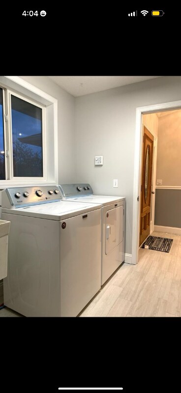 Foto del edificio - 13770 Butternut St NW
