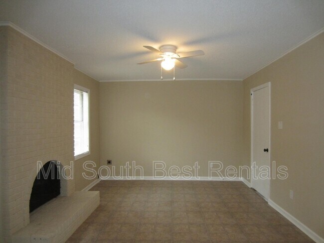 Foto del edificio - 4372 Kerwin Dr