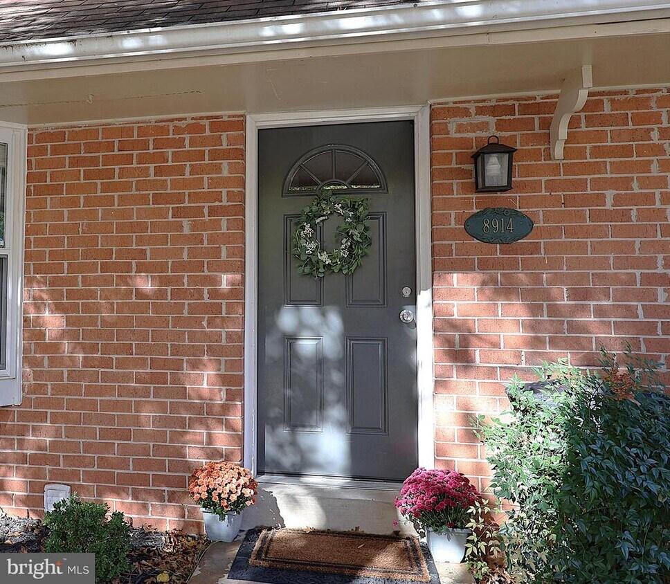 Foto principal - 8914 Shamrock Ct