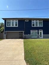 Building Photo - 402 E Hemlock St