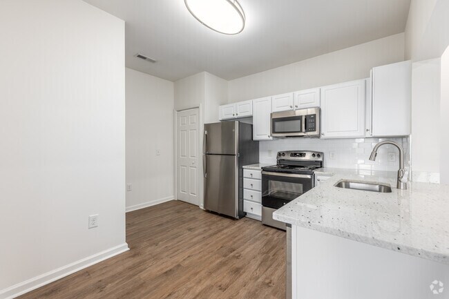 2 habitaciones, 2 baños - 1160 pies cuadrados - Cocina - The Village at Odenton Station