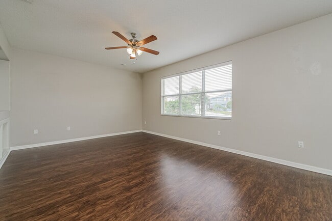 Foto del edificio - 2701 Amanda Kay Way