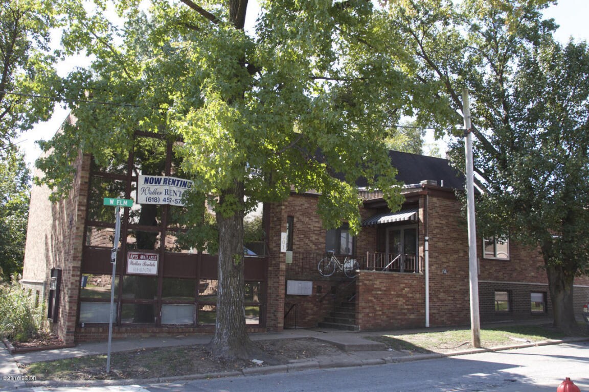 Foto principal - 301 W Elm St
