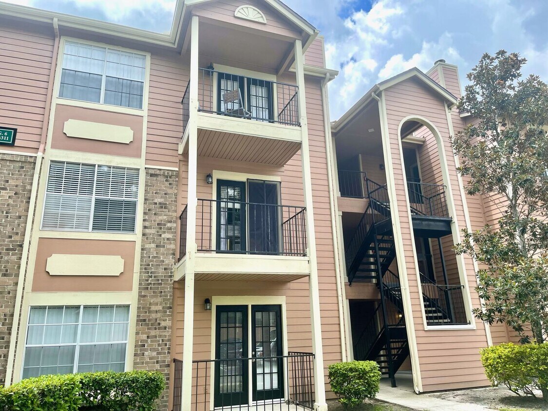 Primary Photo - GREAT 1/1 CONDO IN WATERFORD LANDING