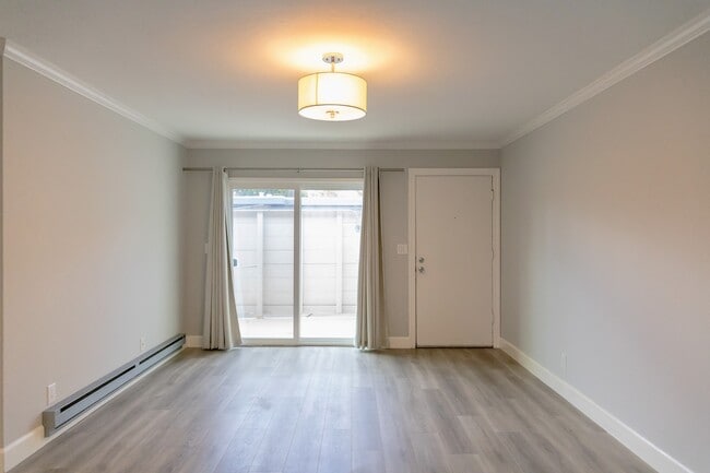 Foto del edificio - 242 Elwood St