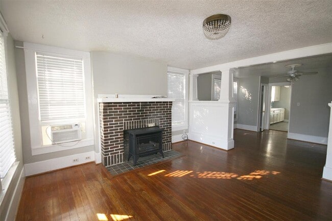 Building Photo - 415 Euclid St
