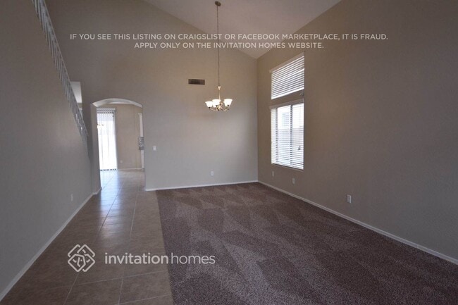 Building Photo - 17227 W Elm St