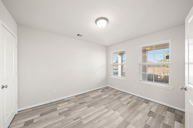 Building Photo - 2536 Allegretto Sea Dr