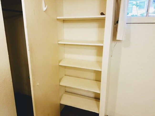Building Photo - 1 br, 1 bath House - 1458 1/2 Pearl St #3