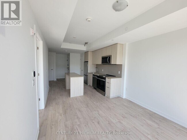 Photo du bâtiment - 760-B760 Whitlock Ave
