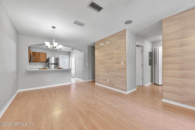 Foto del edificio - 632 Briar Way Ln