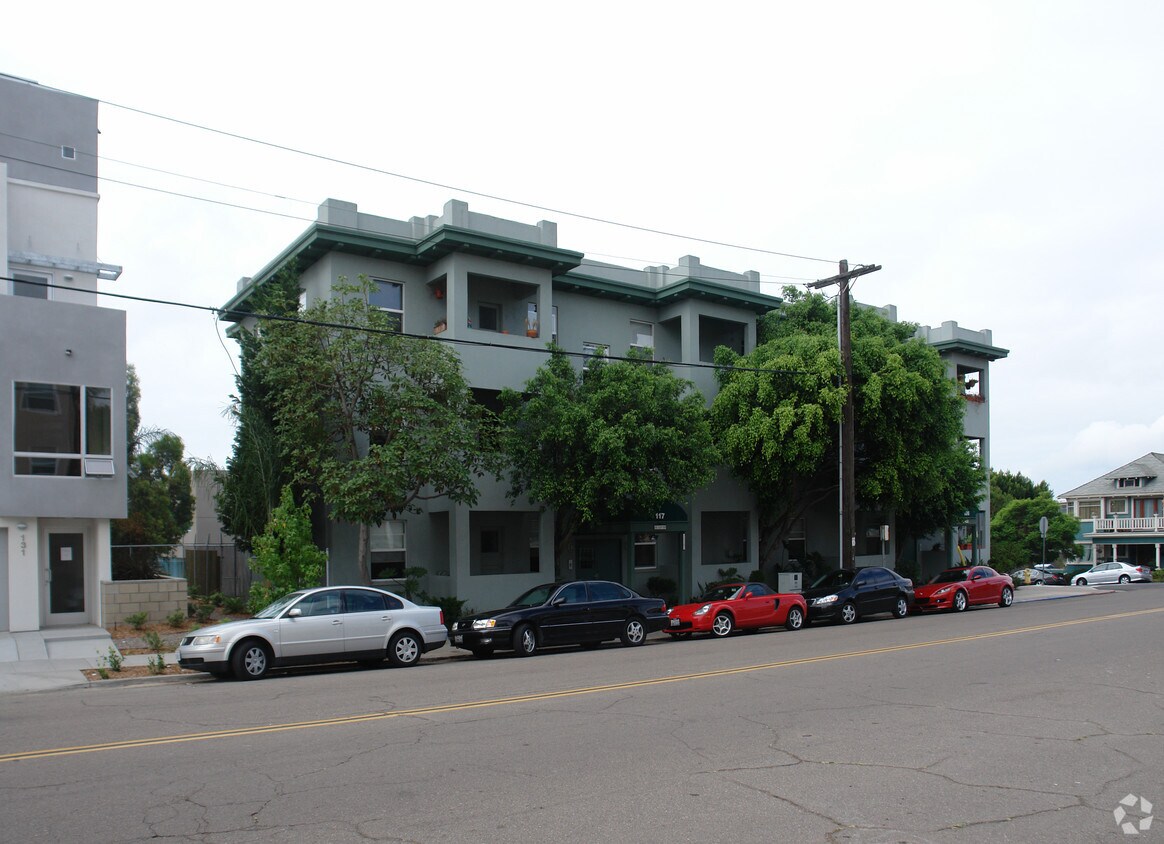 Foto del edificio - 105 Hawthorn St