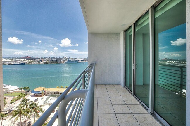 Building Photo - 335 S Biscayne Blvd