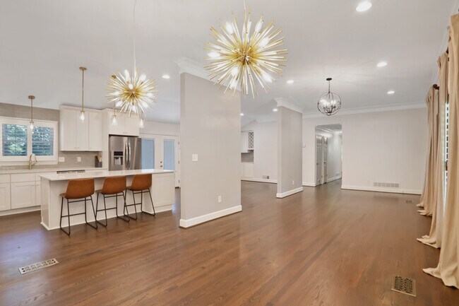 Foto del edificio - 1254 Moores Mill Rd NW