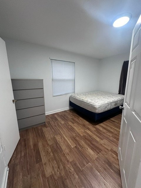 Foto del edificio - 1220 S Roxboro St