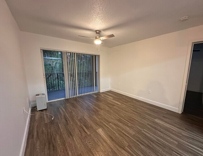 Foto del edificio - 3685 NW Adriatic Ln