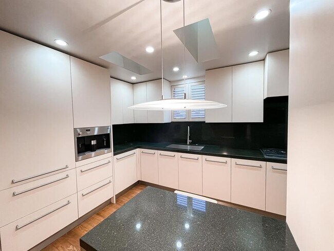 Building Photo - 3379 PA-130