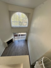 Building Photo - 15009 Moorpark St