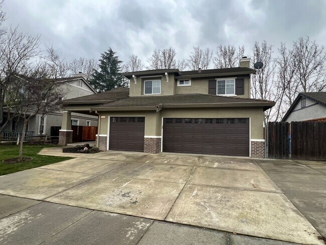 Building Photo - COMING SOON! AVAILABLE 02/01/2026! IMMACULATE BRENTWOOD GARIN RANCH 4-BEDROOM RENTAL!