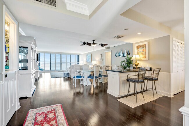 Foto del edificio - 100 S Beach Rd