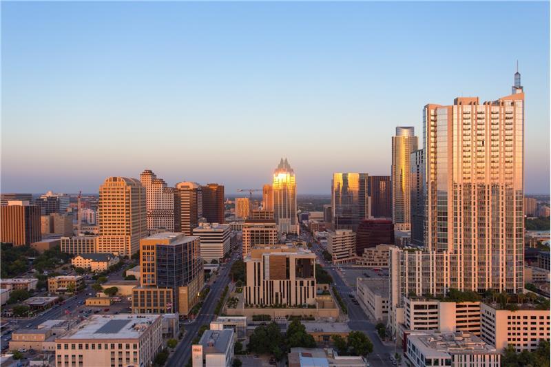 Foto principal - 800 W 5th St