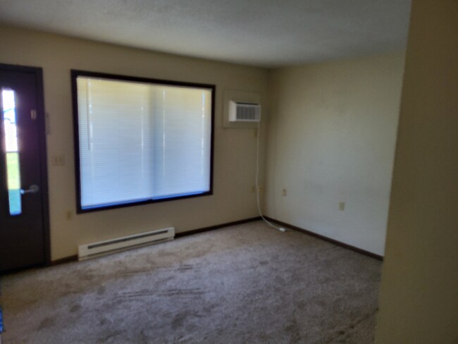 Foto del edificio - 311 E Main St