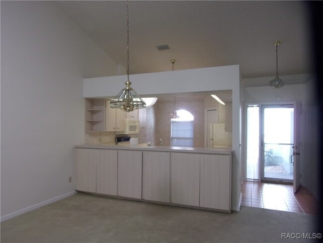 Building Photo - 807 Lanark Dr