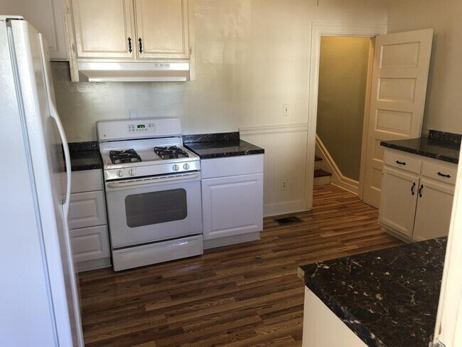 Foto del edificio - 705 W 23rd St