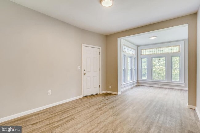 Building Photo - 3009 Shannon Dr