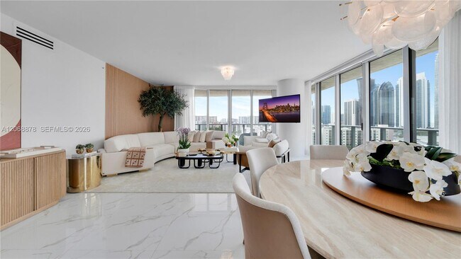 Foto del edificio - 330 Sunny Isles Blvd