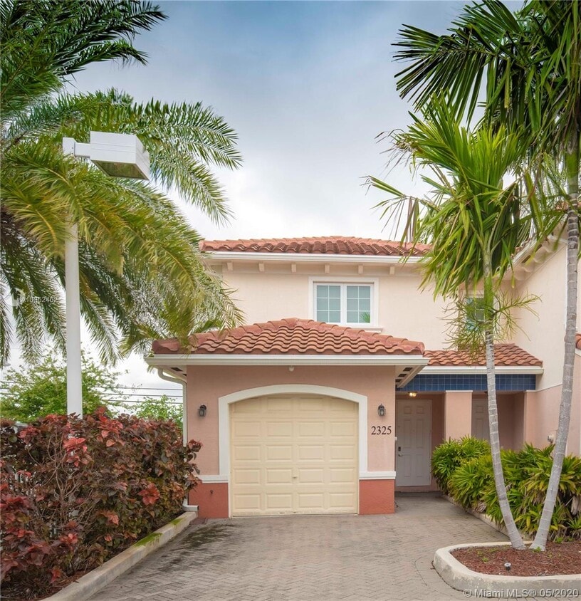 2325 SE 5th St, Pompano Beach, FL 33062 Townhome Rentals in Pompano