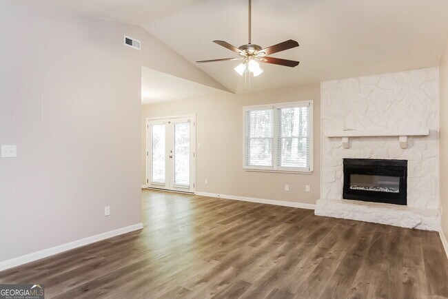 Building Photo - 102 Dove Rise