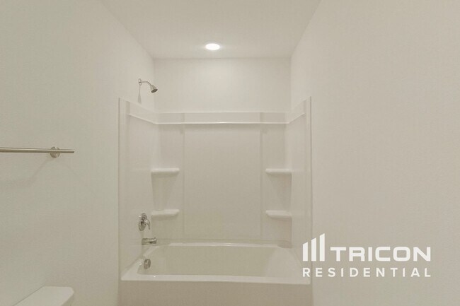 Foto del edificio - 1629 Baugh St
