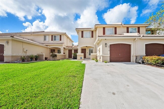 Building Photo - 16418 SW 72nd Terrace