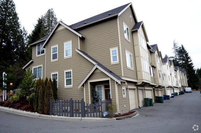 Building Photo - 10705 Ross Rd