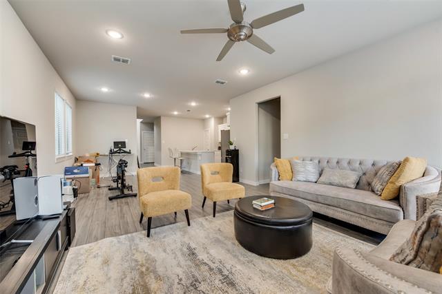 Foto del edificio - 2412 Green River Rd