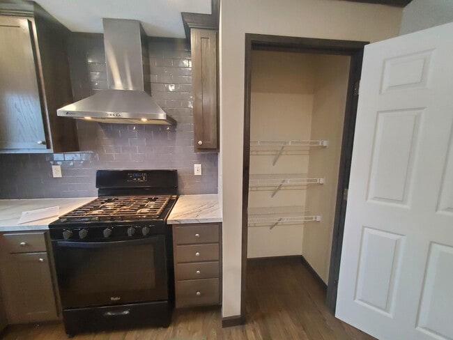 Foto del edificio - 6 Swallow Ct