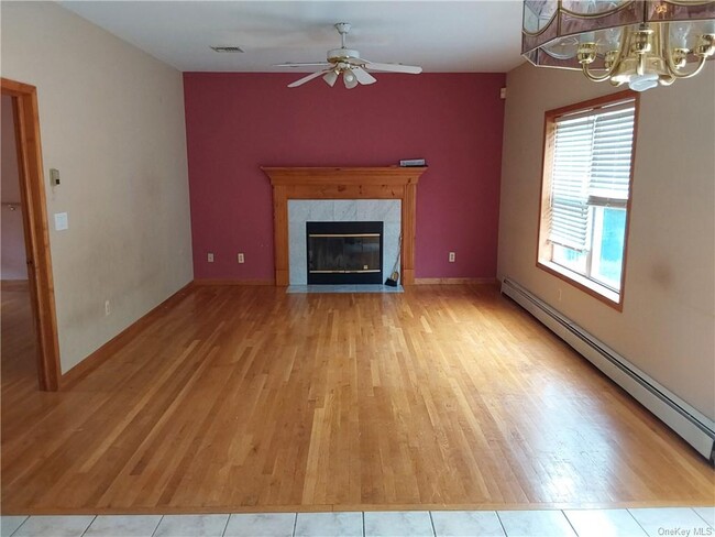 Building Photo - 19 Woodridge Dr
